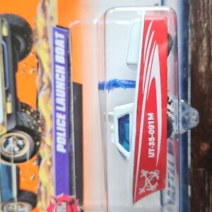 NWT 1999 Matchbox Police Launch Boat